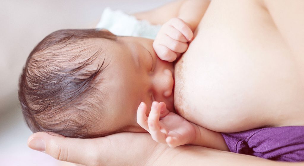 Montée de lait: Les conseils pour gérer pendant l'allaitement - Club des Mamans Gifrer
